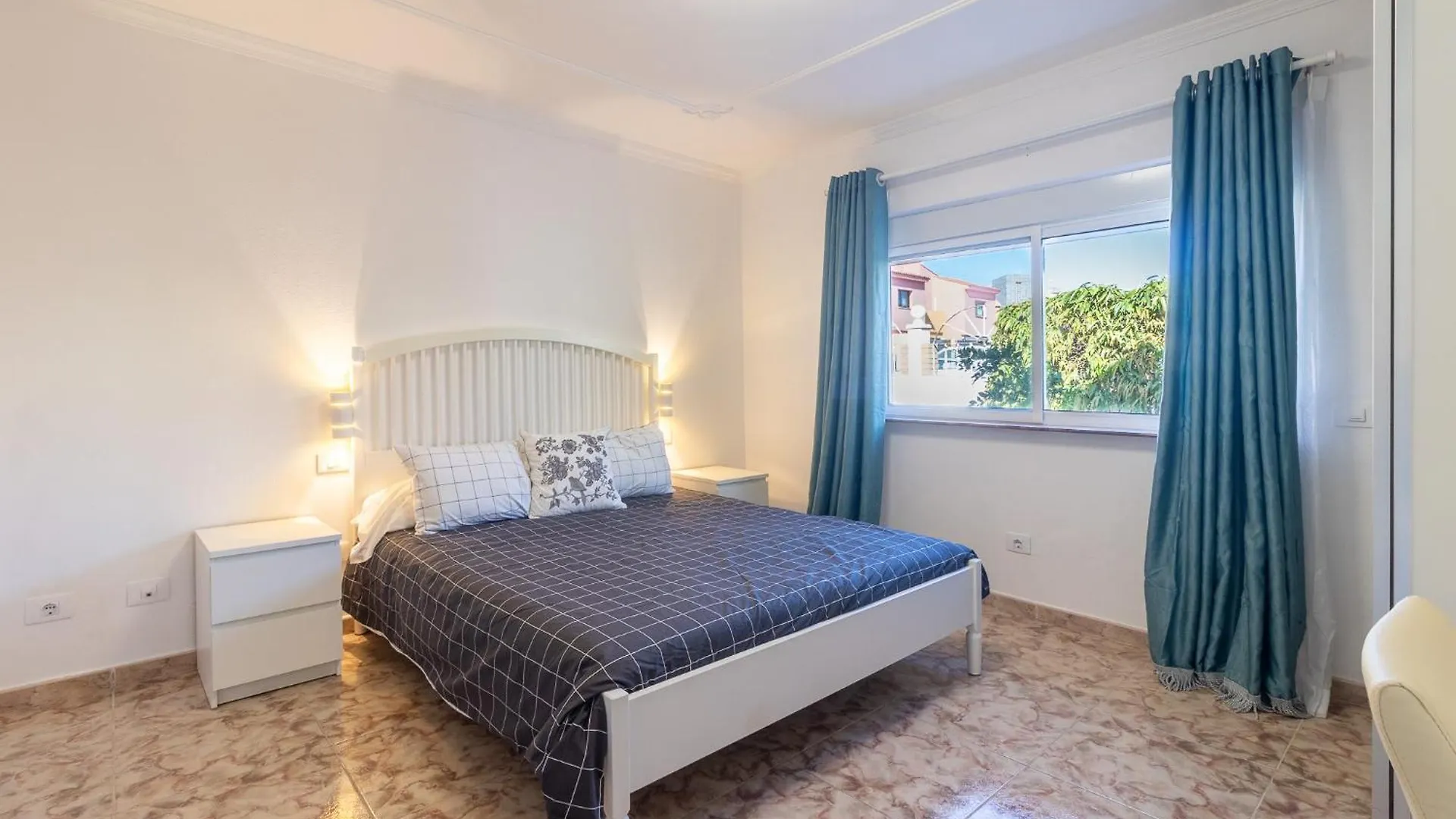 Flatguest Sonneland Suite San Bartolome de Tirajana  Spain