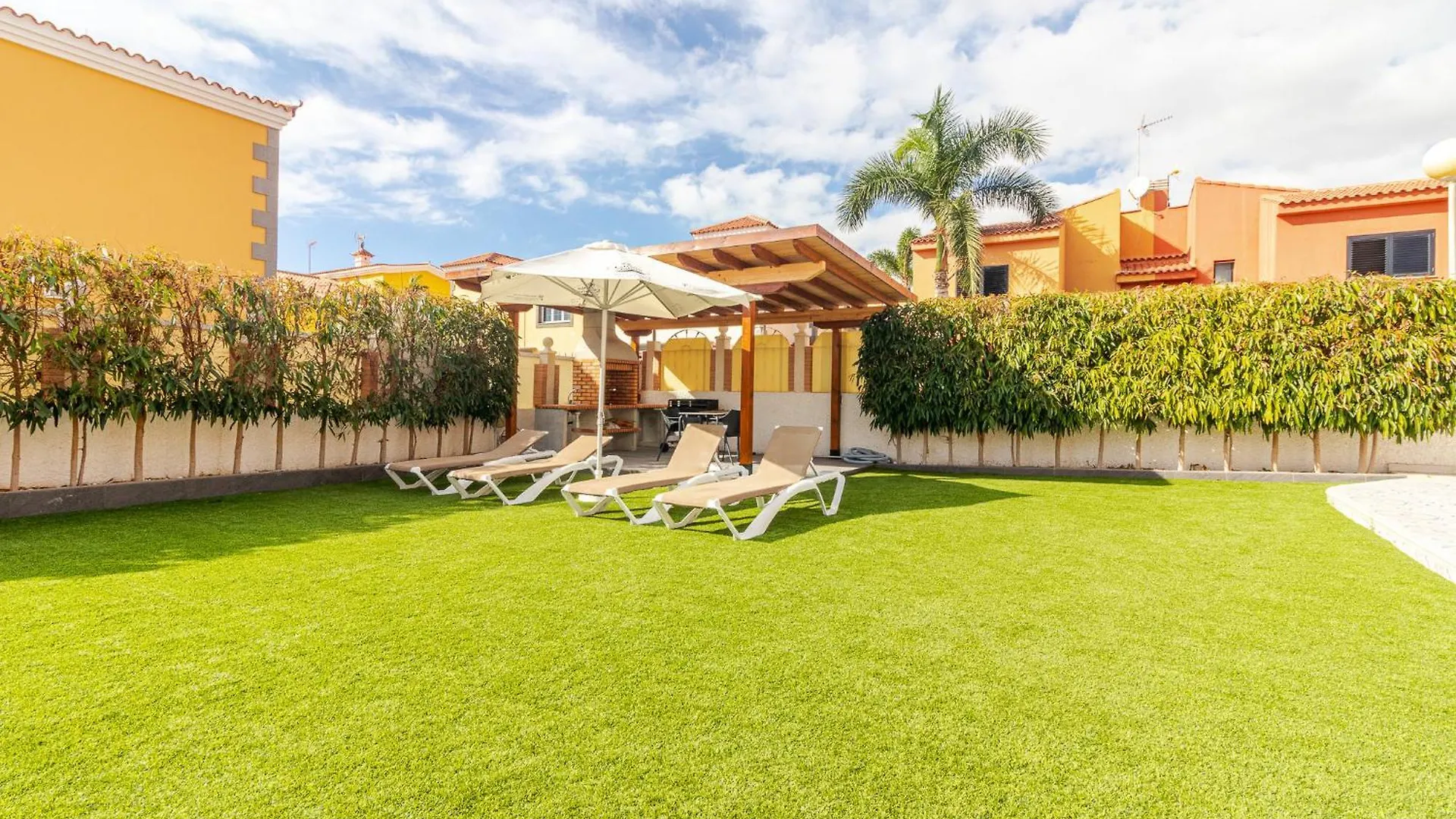 Flatguest Sonneland Suite San Bartolome de Tirajana  Spain