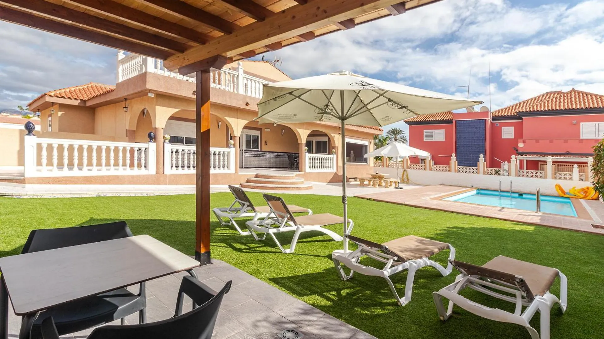 Flatguest Sonneland Suite San Bartolome de Tirajana  0*, San Bartolome de Tirajana (Gran Canaria) Spain